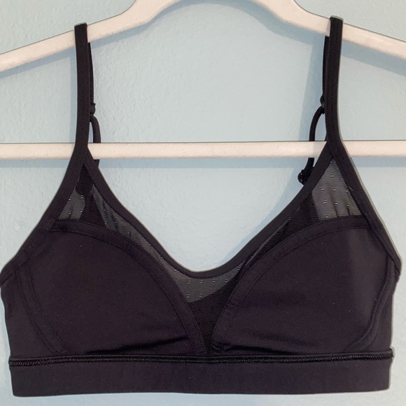 Lululemon Black Sports Bra! - Picture 1 of 3